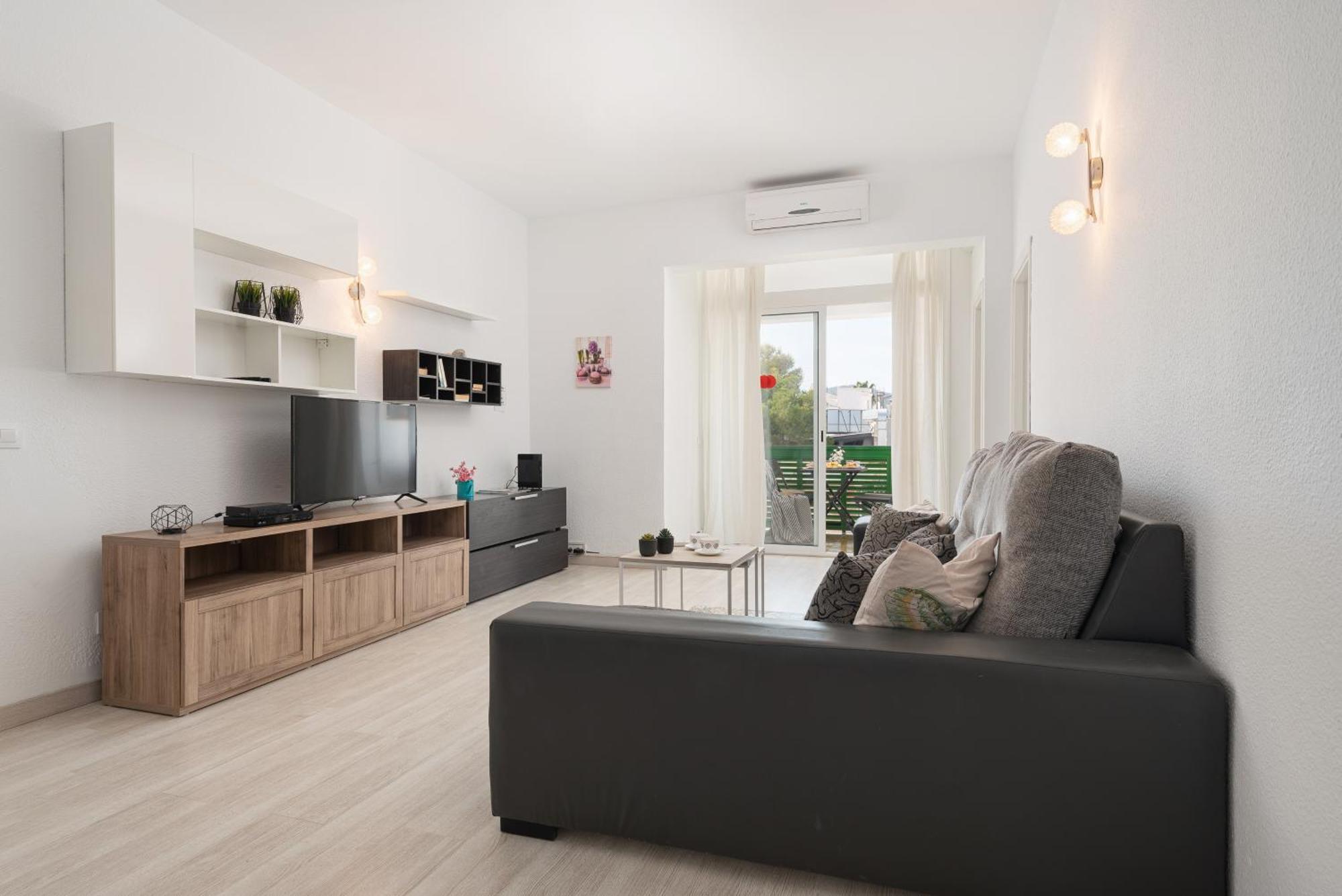 Apartment Xara Torres, At The Beach Of Alcudia Port de Alcudia  Екстер'єр фото